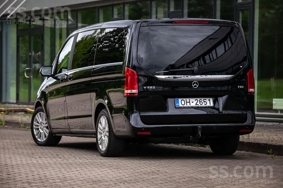 Mercedes-Benz V220 2015 photo 3