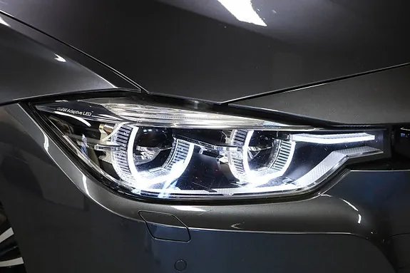 BMW 330I 2017 photo 4