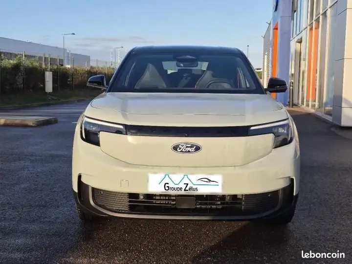 Ford Explorer 2026 photo 5
