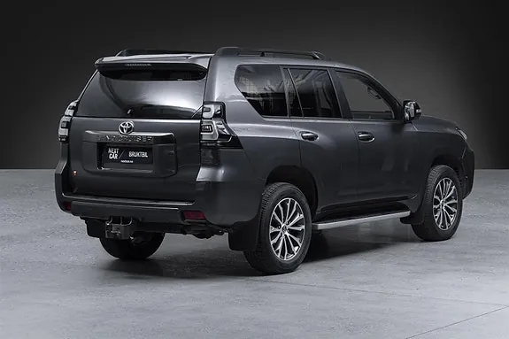 Toyota Land Cruiser 2023 photo 2