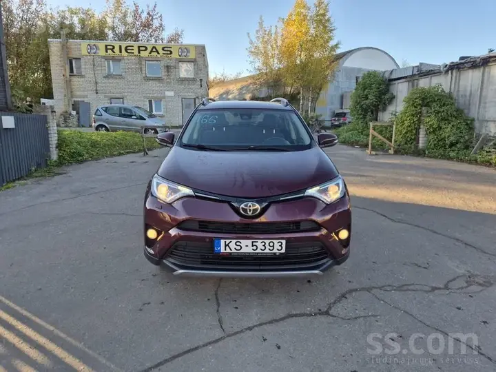 Toyota Rav4 2017 photo 3