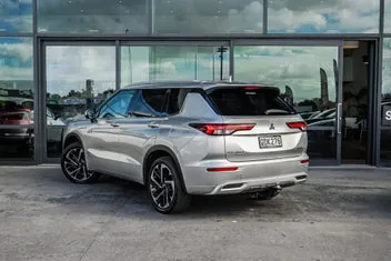 Mitsubishi Outlander 2023 photo 4