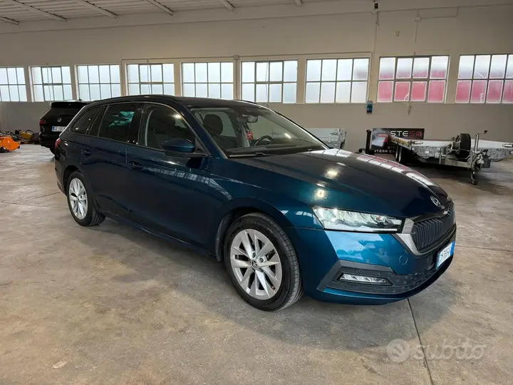 Skoda Octavia 2023 photo 4