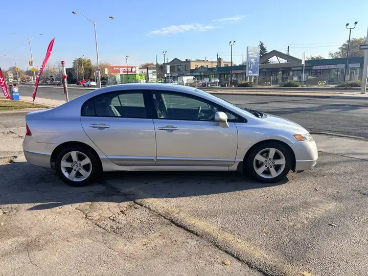 Honda Civic 2007 photo 4