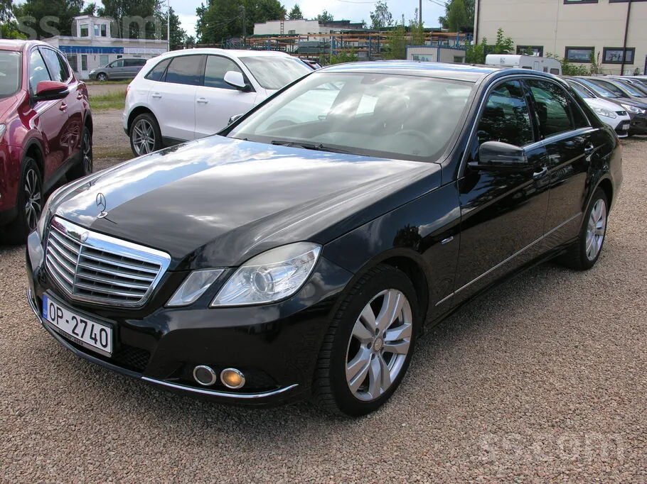Mercedes-Benz E200