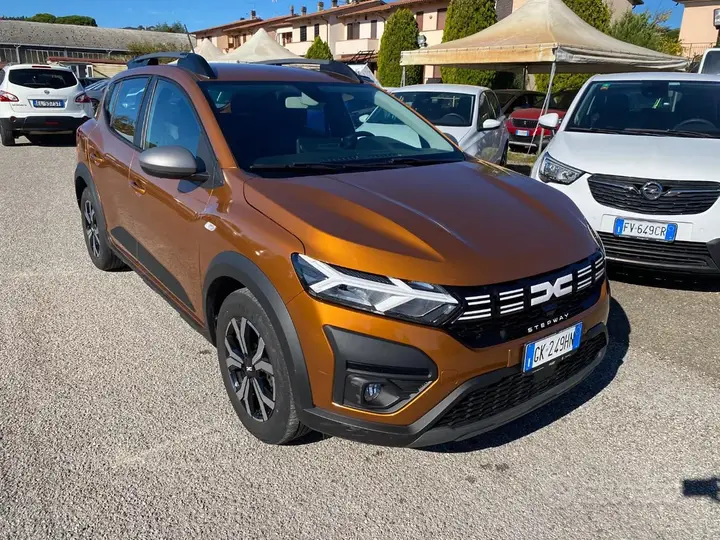 Dacia Sandero Stepway 2023 photo 2