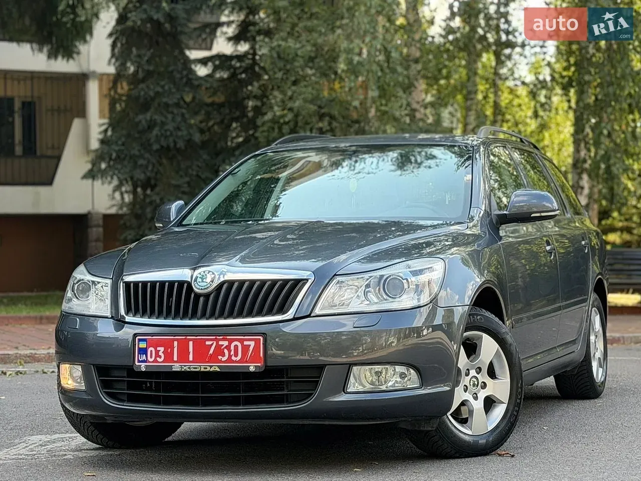 Skoda Octavia 2011 photo 3
