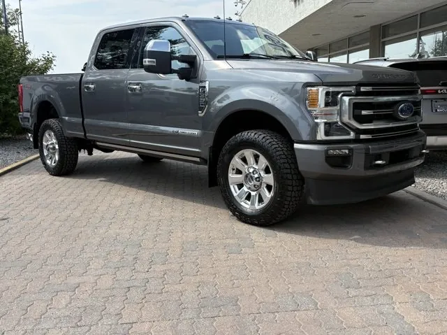 Ford F350 2022 photo 2