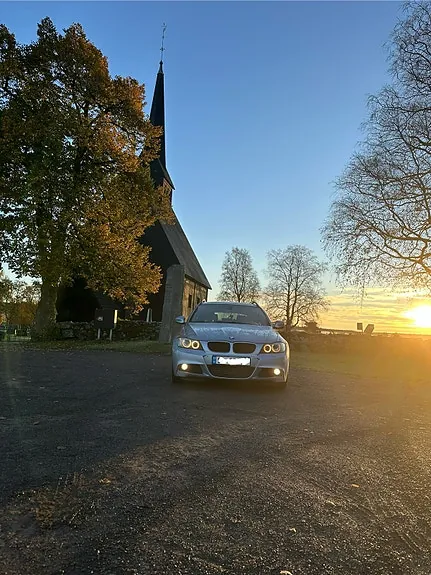 BMW 320D 2009 photo 3