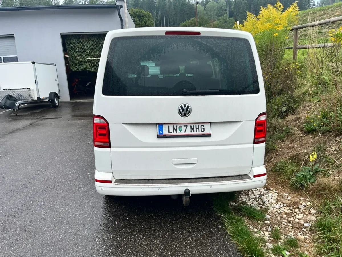 Volkswagen T5 2010 photo 3