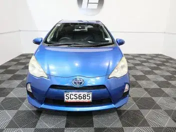 Toyota Aqua 2013 photo 5