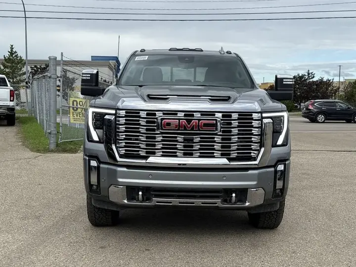 GMC Sierra 3500Hd 2026 photo 3
