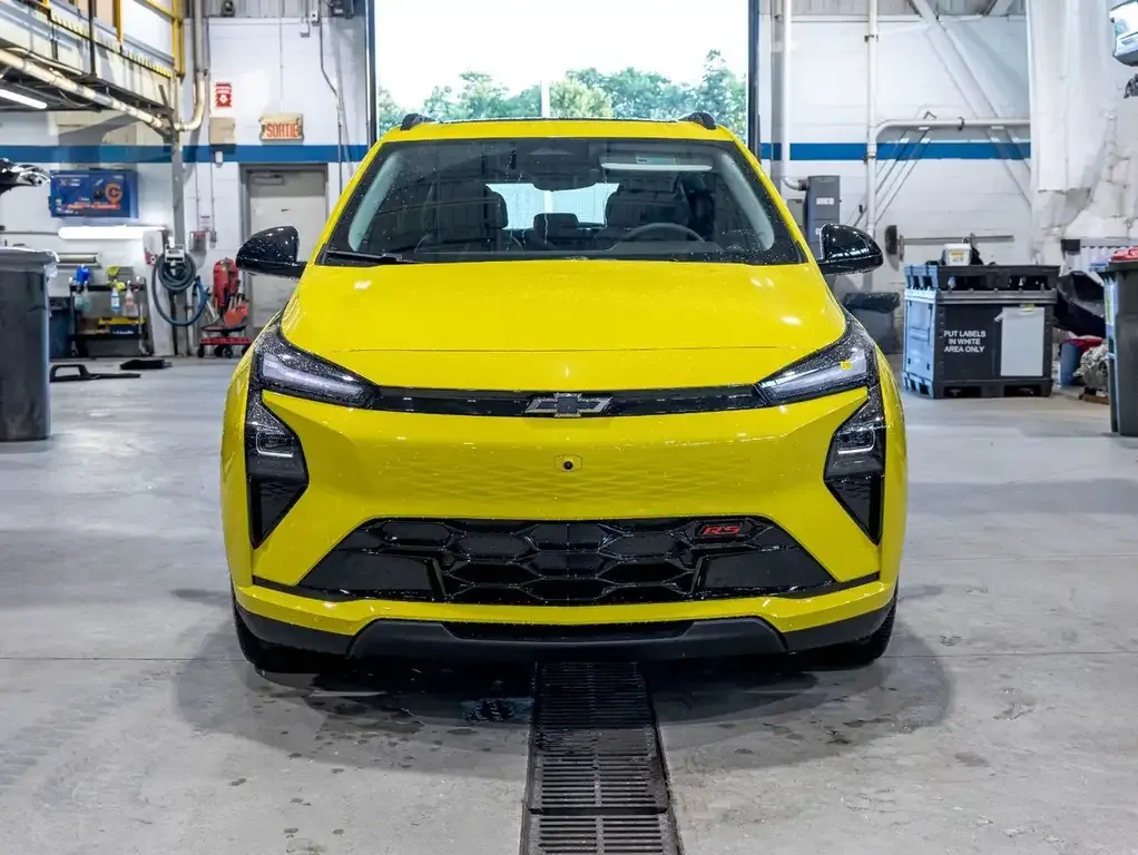 Chevrolet Bolt 2027 photo 2