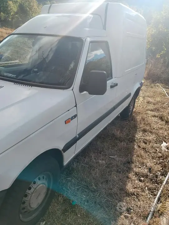 Fiat Fiorino 2000 photo 3