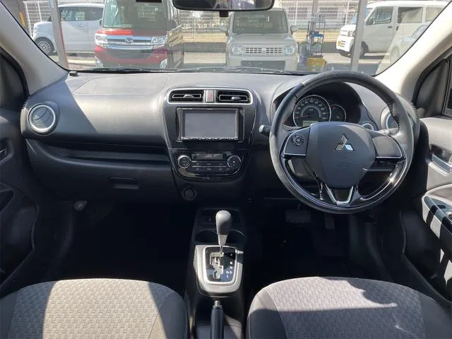 Mitsubishi Mirage photo 3