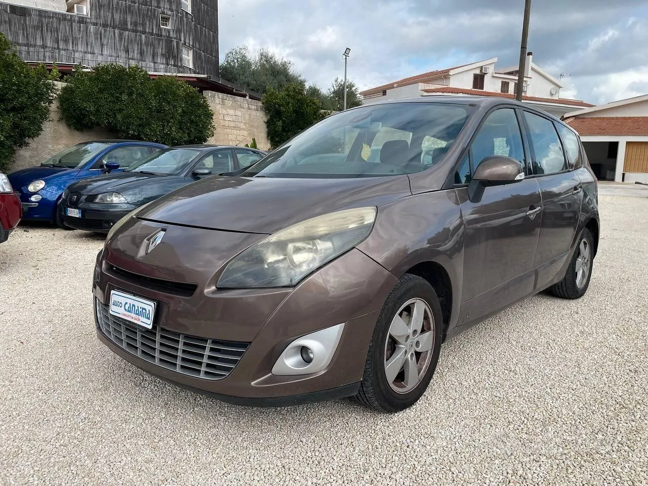 Renault Scenic 2011 photo 2