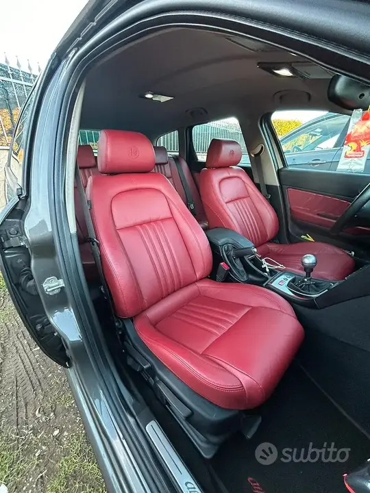 Alfa Romeo 159 2010 photo 5