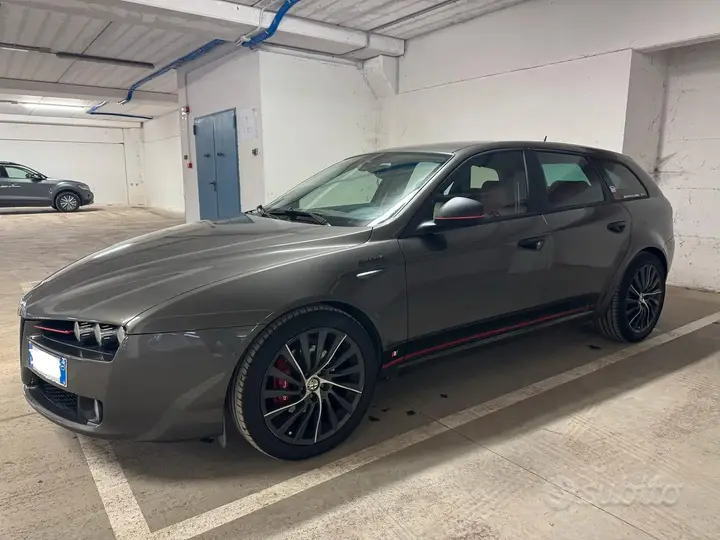 Alfa Romeo 159 2010 photo 2