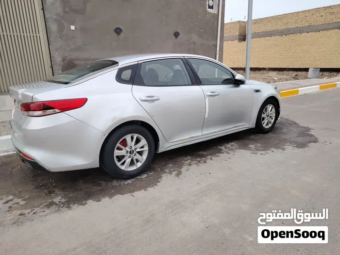 Kia Optima 2017 photo 2
