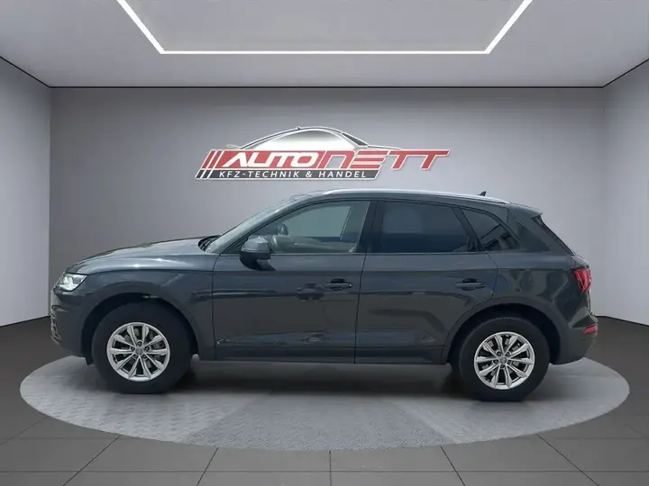 Audi Q5 2019 photo 2
