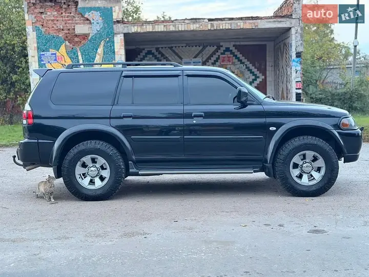 Mitsubishi Pajero Sport 2008 photo 4
