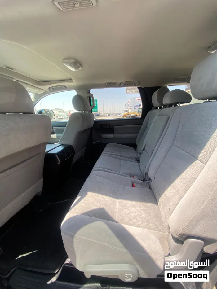 Toyota Sequoia 2016 photo 2