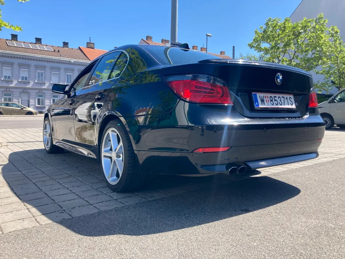 BMW 5 Series 2006 photo 2