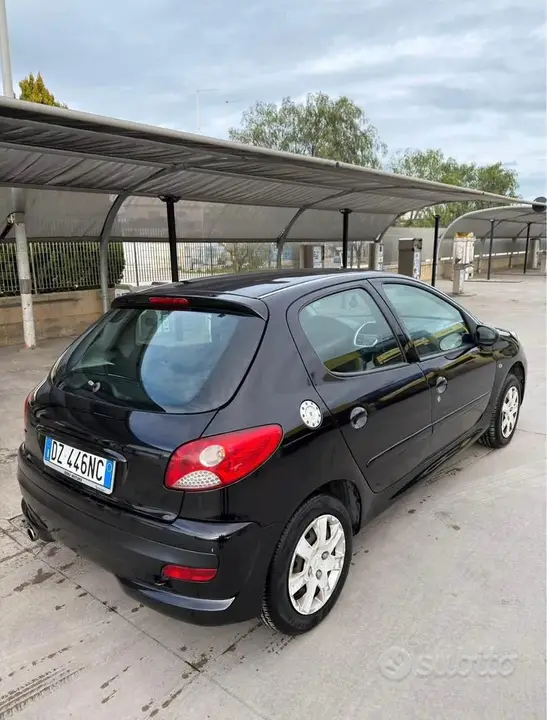 Peugeot 206 2010 photo 4