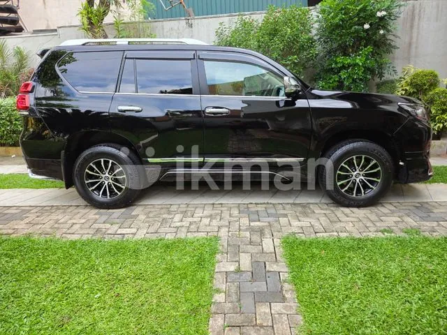 Toyota Land Cruiser Prado 2011 photo 3