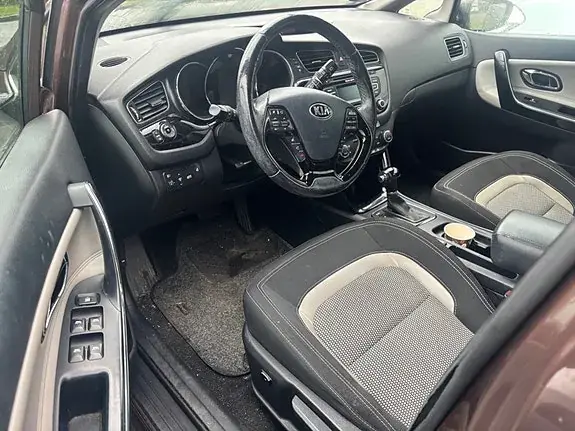 Kia Ceed 2013 photo 5