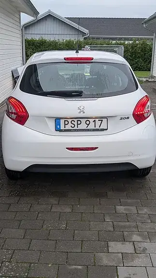 Peugeot 208 2015 photo 2