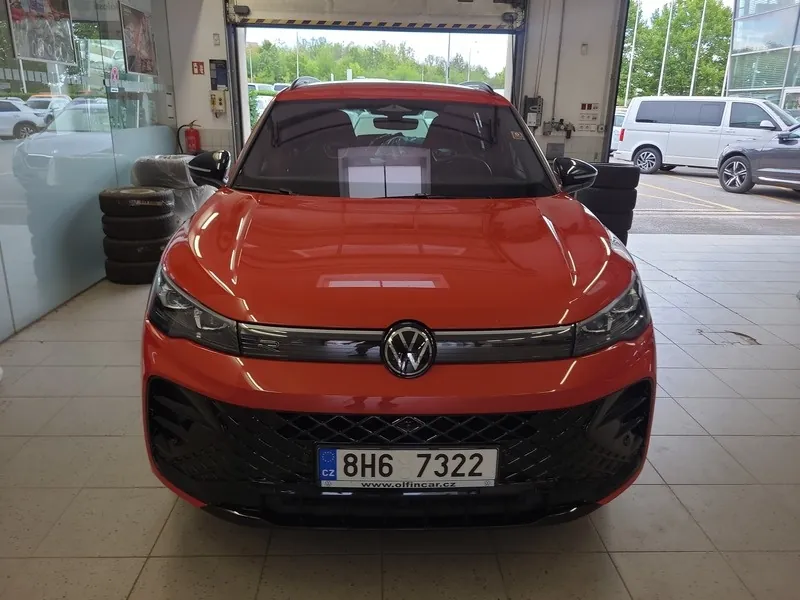 Volkswagen Tiguan 2024 photo 2