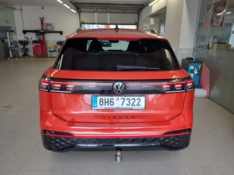 Volkswagen Tiguan 2024 photo 3