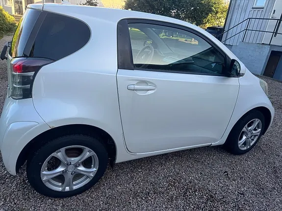 Toyota Iq 2010 photo 3