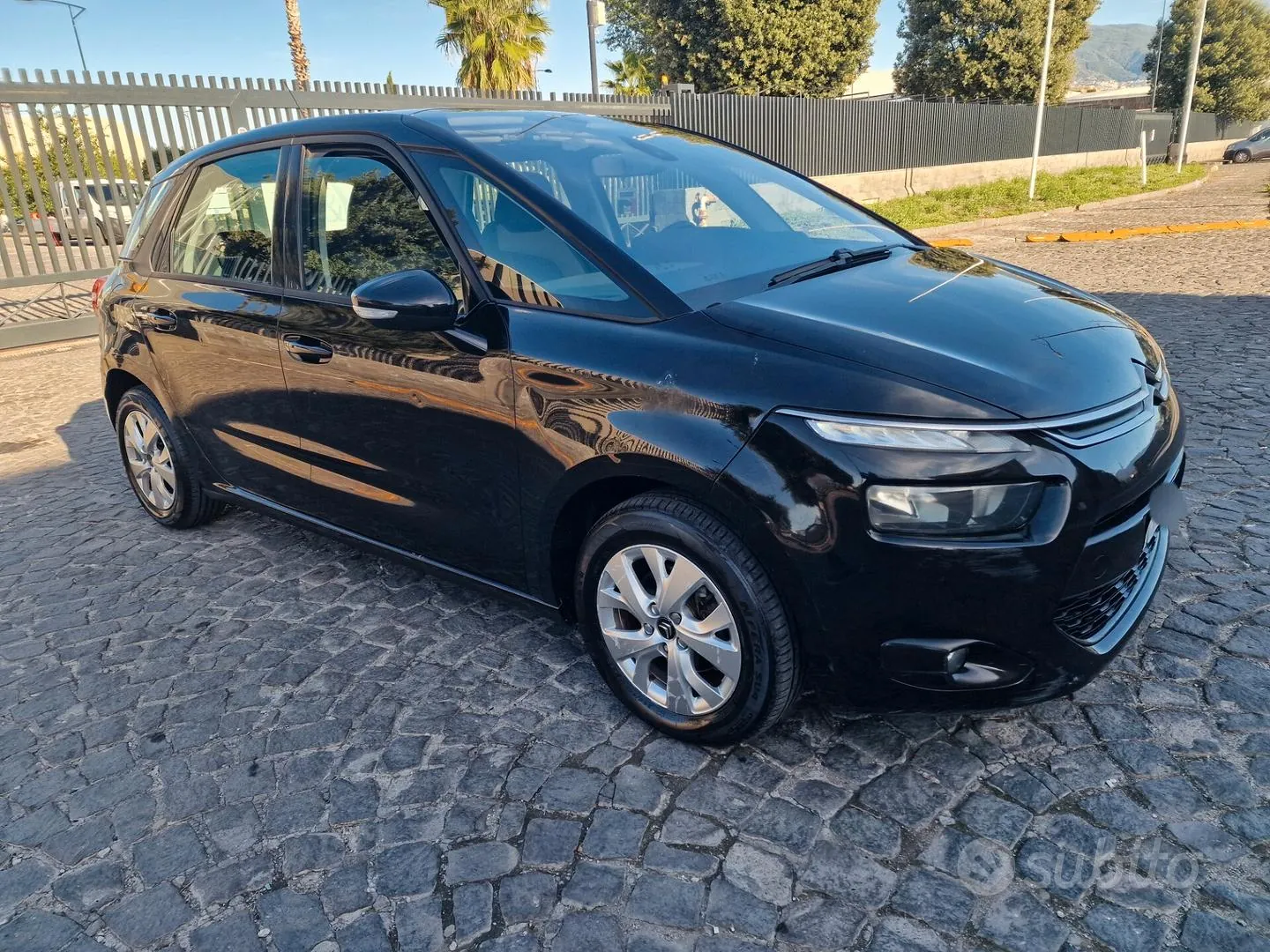 Citroen C4 Picasso 2013 photo 2