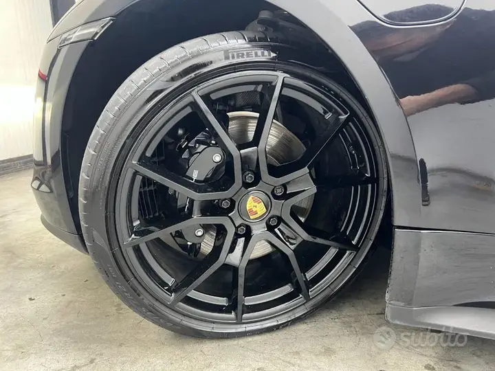 Porsche Taycan 2023 photo 3