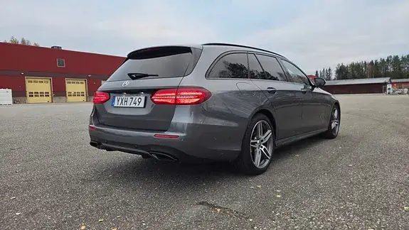 Mercedes-Benz E 220 2019 photo 4
