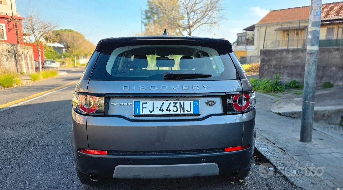 Land Rover Discovery Sport 2017 photo 4