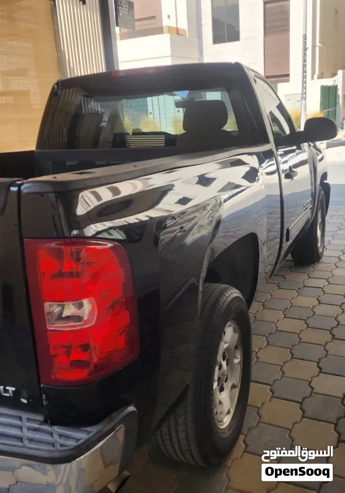Chevrolet Silverado 2011 photo 2