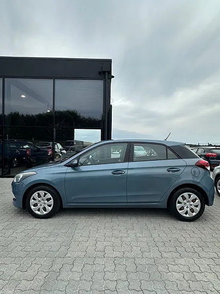 Hyundai I20 2017 photo 2
