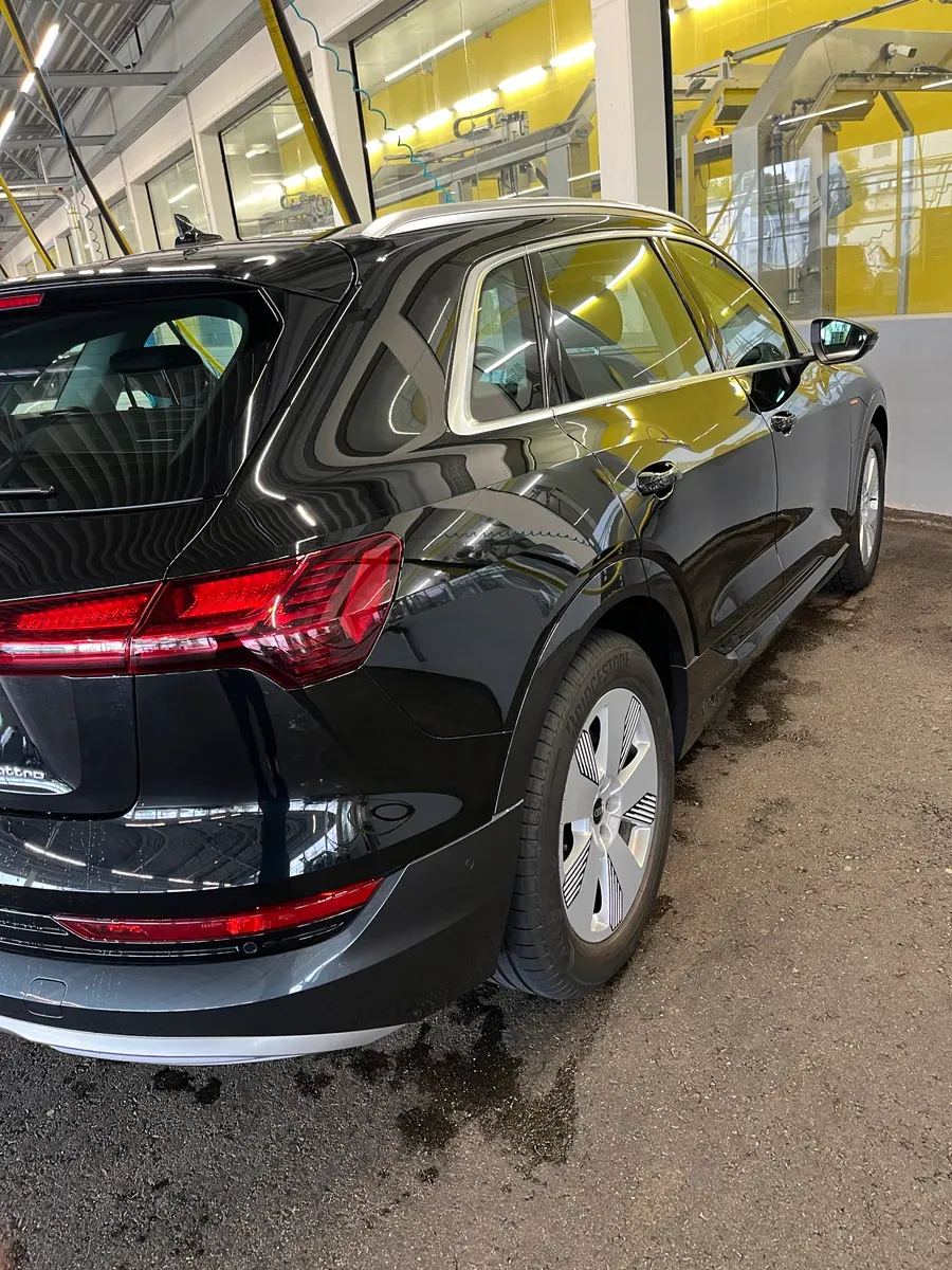 Audi E-Tron 2022 photo 2