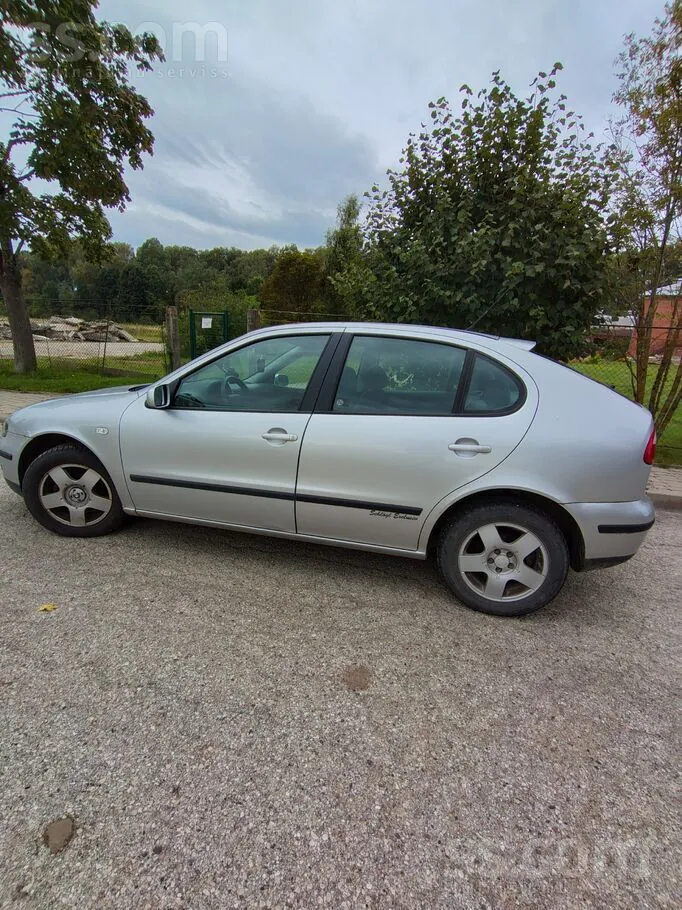 Seat Leon 2000 photo 2