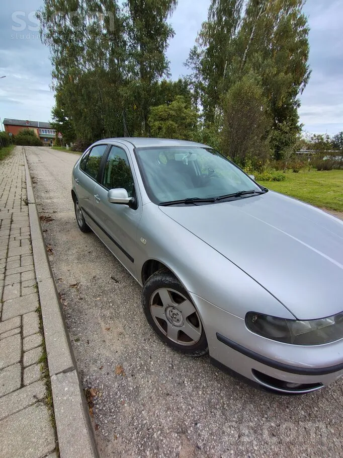 Seat Leon 2000 photo 4