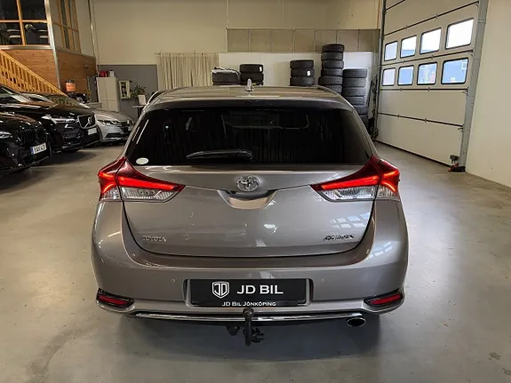 Toyota Auris 2016 photo 5
