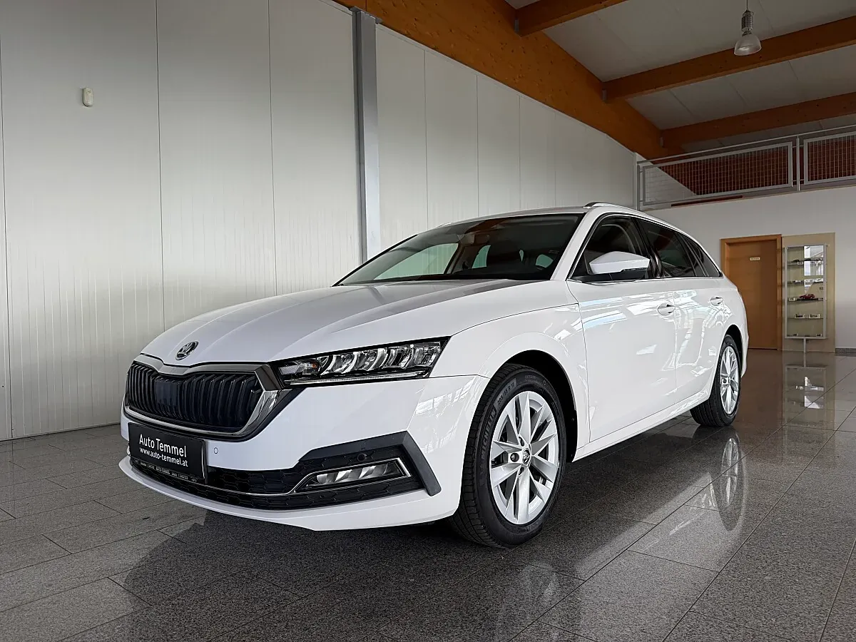 Skoda Octavia 2024 photo 2