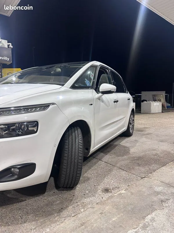 Citroen C4 Picasso 2016 photo 2