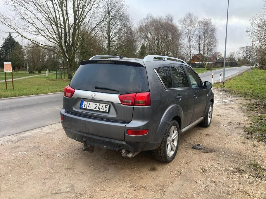 Peugeot 4007 2008 photo 5