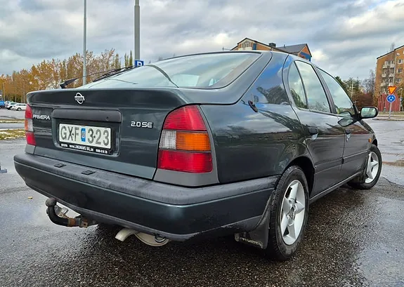 Nissan Primera 1995 photo 4