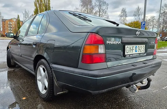 Nissan Primera 1995 photo 2