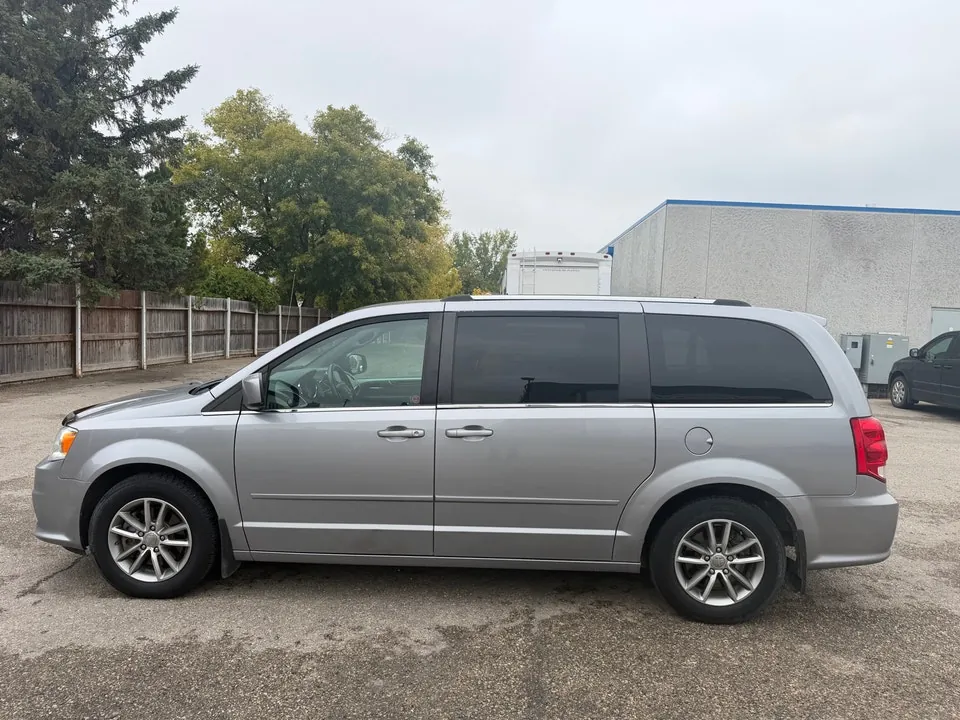 Dodge Grand Caravan 2015 photo 3